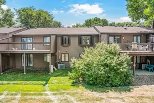 244 W Eagle Lake Dr, Maple Grove, MN 55369 - Photo 25