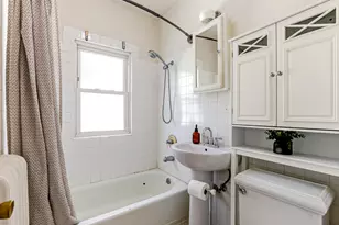 256 Russell Ave S, Minneapolis, MN 55405 - Photo 33