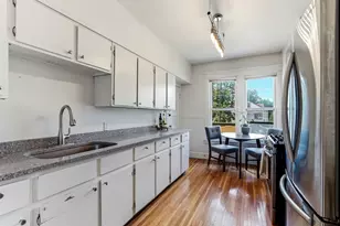 256 Russell Ave S, Minneapolis, MN 55405 - Photo 9