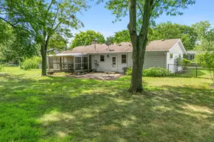 9725 Queen Rd, Bloomington, MN 55431 - Photo 25