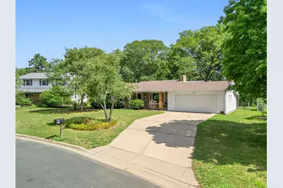 9725 Queen Road, Bloomington, MN 55431 - Photo 27