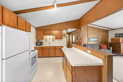 255 6th Avenue NE, Hutchinson, MN 55350 - Photo 17