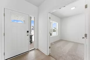 7520 Upper 42nd St N, Oakdale, MN 55128 - Photo 11