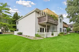 15275 Lesley Ln, Eden Prairie, MN 55346 - Photo 27
