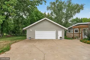 2720 Silver Fox Rd, White Bear Lake, MN 55110 - Photo 5