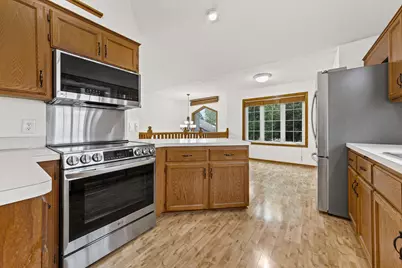9024 Nevada Avenue N, Brooklyn Park, MN 55445 - Photo 7