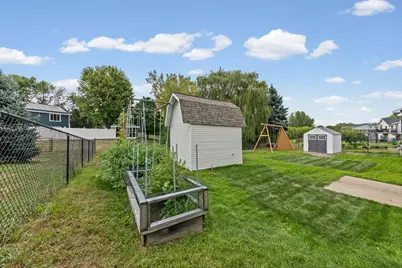 9024 Nevada Avenue N, Brooklyn Park, MN 55445 - Photo 25