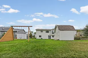 9024 Nevada Ave N, Brooklyn Park, MN 55445 - Photo 29