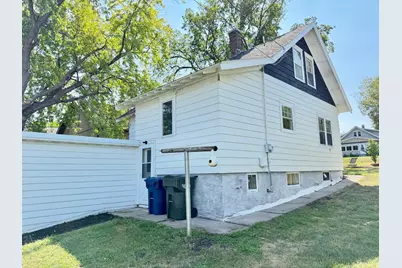 509 E Vernon Avenue, Fergus Falls, MN 56537 - Photo 3