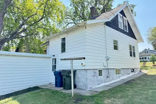 509 E Vernon Ave, Fergus Falls, MN 56537 - Photo 3