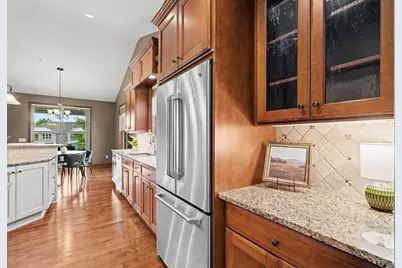 10776 Lyndale Bluffs Trail, Bloomington, MN 55420 - Photo 15