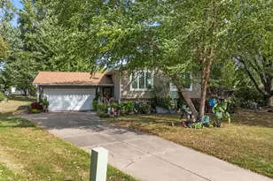 110 Pine Cir, Somerset, WI 54025 - Photo 3