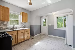 1565 7th St E, Saint Paul, MN 55106 - Photo 9