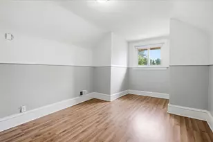 1565 7th St E, Saint Paul, MN 55106 - Photo 11