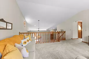 987 Kettle Creek Rd, Eagan, MN 55123 - Photo 9