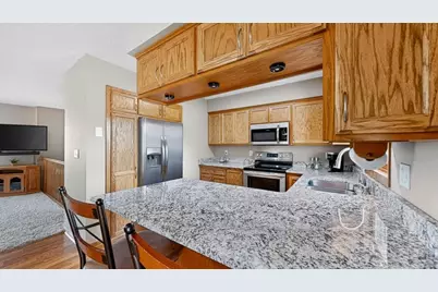 5113 19 1/2 Avenue Lane NW, Rochester, MN 55901 - Photo 9