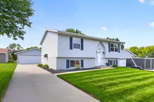 5113 19 1/2 Ave Ln NW, Rochester, MN 55901 - Photo 1