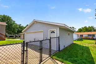 5113 19 1/2 Ave Ln NW, Rochester, MN 55901 - Photo 33