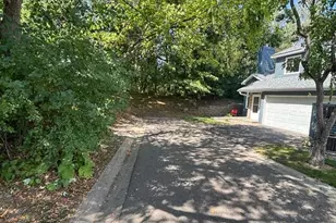 4856 Helena Ln N, Oakdale, MN 55128 - Photo 23