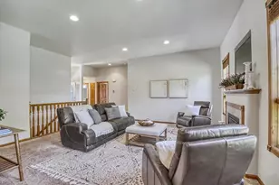 555 Queen's Ct, Moorhead, MN 56560 - Photo 13