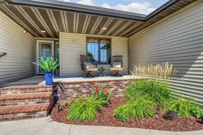 555 Queens Court, Moorhead, MN 56560 - Photo 5