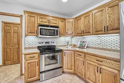 555 Queens Court, Moorhead, MN 56560 - Photo 21