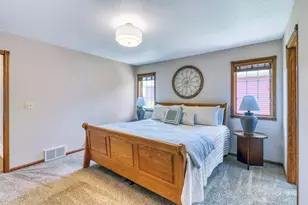 555 Queen's Ct, Moorhead, MN 56560 - Photo 35