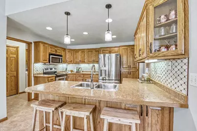 555 Queens Court, Moorhead, MN 56560 - Photo 17