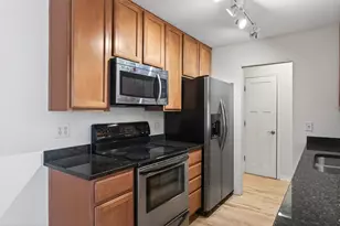 821 Douglas Ave, Minneapolis, MN 55403 - Photo 7