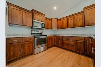 1051 Yellowstone Avenue, Saint Cloud, MN 56303 - Photo 11