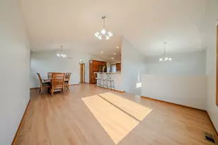 1051 Yellowstone Ave, Saint Cloud, MN 56303 - Photo 7
