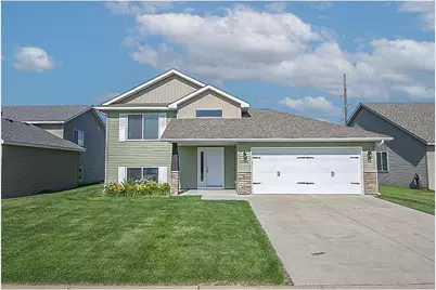1051 Yellowstone Avenue, Saint Cloud, MN 56303 - Photo 1