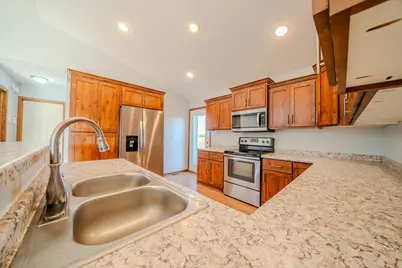 1051 Yellowstone Avenue, Saint Cloud, MN 56303 - Photo 13