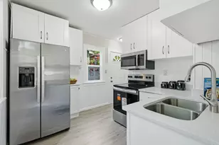 4500 Ewing Ave N, Robbinsdale, MN 55422 - Photo 5