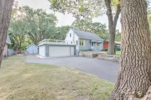 7846 Long Lake Rd, Mounds View, MN 55112 - Photo 1