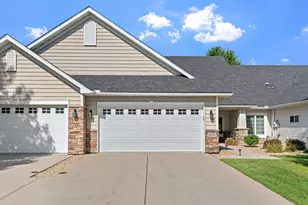 1050 Woodland Dr, Hastings, MN 55033 - Photo 1