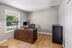 1440 Valleyview Rd, Chaska, MN 55318 - Photo 9