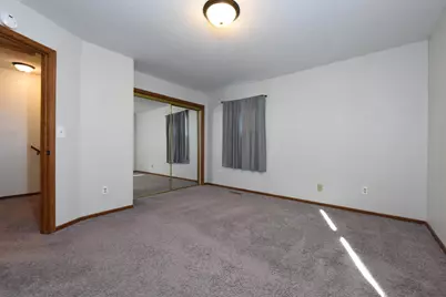 6781 Sherwood Road, Woodbury, MN 55125 - Photo 9