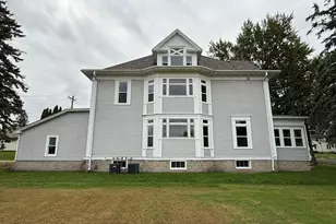 501 Forest St, Kenyon, MN 55946 - Photo 31