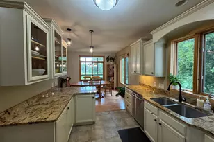 17731 Southridge Ct, Minnetonka, MN 55345 - Photo 5