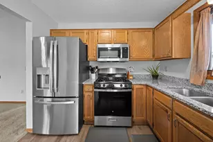 1266 129th Ln NE, Blaine, MN 55434 - Photo 9