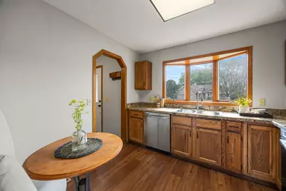 5700 Deer Trail E, Shoreview, MN 55126 - Photo 5