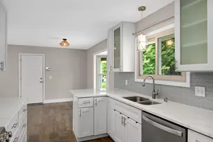 13712 E Wellington Crescent, Burnsville, MN 55337 - Photo 5