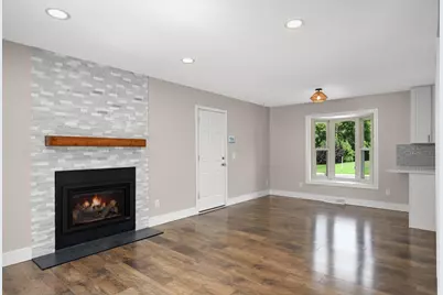 13712 E Wellington Crescent, Burnsville, MN 55337 - Photo 9