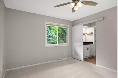 13712 E Wellington Crescent, Burnsville, MN 55337 - Photo 15