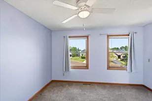 2084 Wallingford Cir, Woodbury, MN 55125 - Photo 15