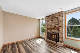 2084 Wallingford Cir, Woodbury, MN 55125 - Photo 7