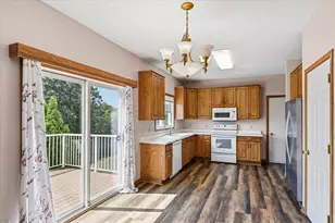 2084 Wallingford Cir, Woodbury, MN 55125 - Photo 9