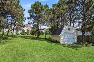 2084 Wallingford Cir, Woodbury, MN 55125 - Photo 33