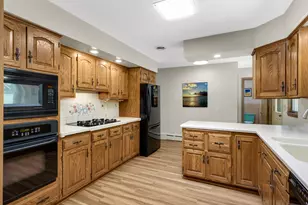 805 Kingsview Ln N, Plymouth, MN 55447 - Photo 11